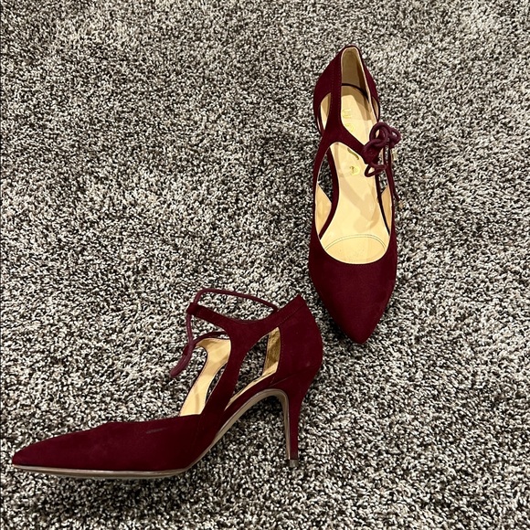 Unisa Elegant Burgundy Women's Shoes - Picture 3 of 3